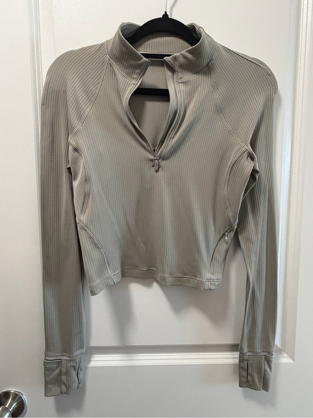 Lululemon It’s Rulu Ribbed Cropped half Zip in Riverstone Size 6 - Picture 4 of 5